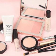 Jak wykonać lekki makijaż do szkoły? Praktyczne porady i triki