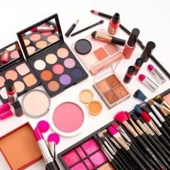 Makijaż dla początkujących – praktyczny przewodnik krok po kroku